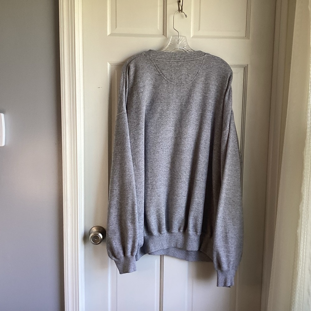 Majestic Men’s Flyers Gray Sweater.  Size XXL - Picture 3 of 5
